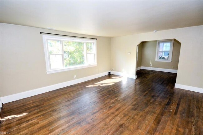 Building Photo - 1330 Monterey Ave