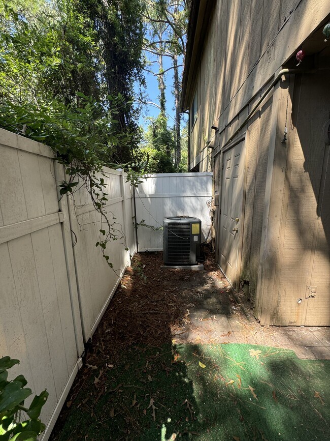 Building Photo - 6510 Wildwood Trail