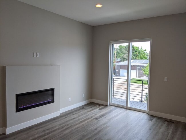 Building Photo - Modern 3-Bedroom Home in Prime Arvada Location