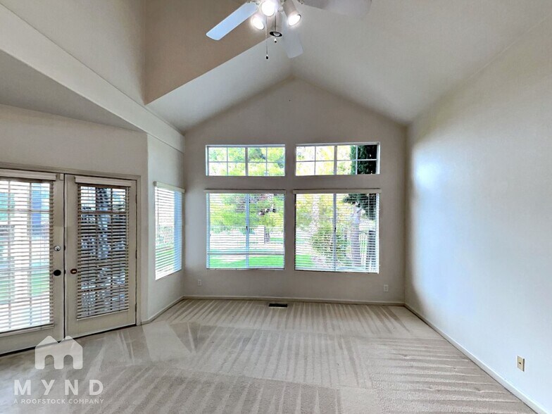 Building Photo - 2795 Cherry Hills Dr