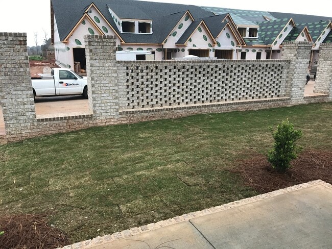 Building Photo - 1385 Sheridan Glen Crossing