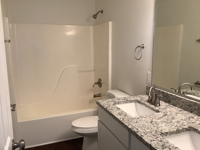 Building Photo - 945 Atmore Pl