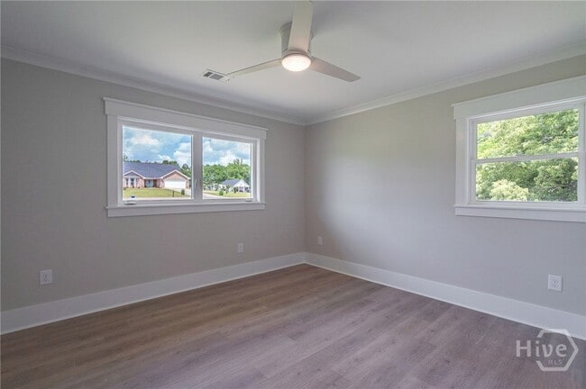 Building Photo - 1090 Kenway Dr