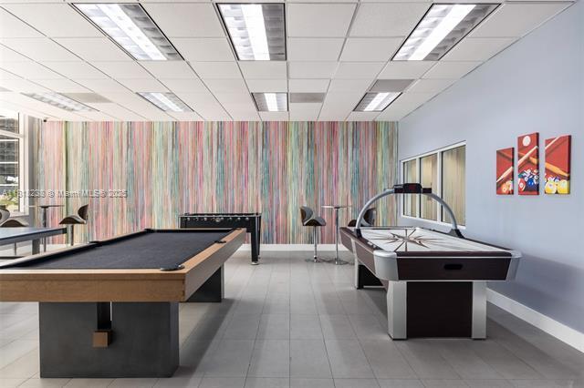 Building Photo - 1200 Brickell Bay Dr