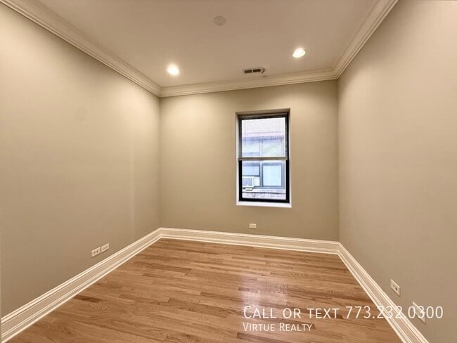 Building Photo - 5528 S Indiana Ave