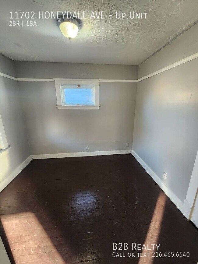 Building Photo - 11702 Honeydale Ave