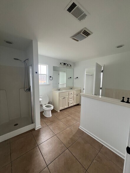 Building Photo - 15155 LA-44