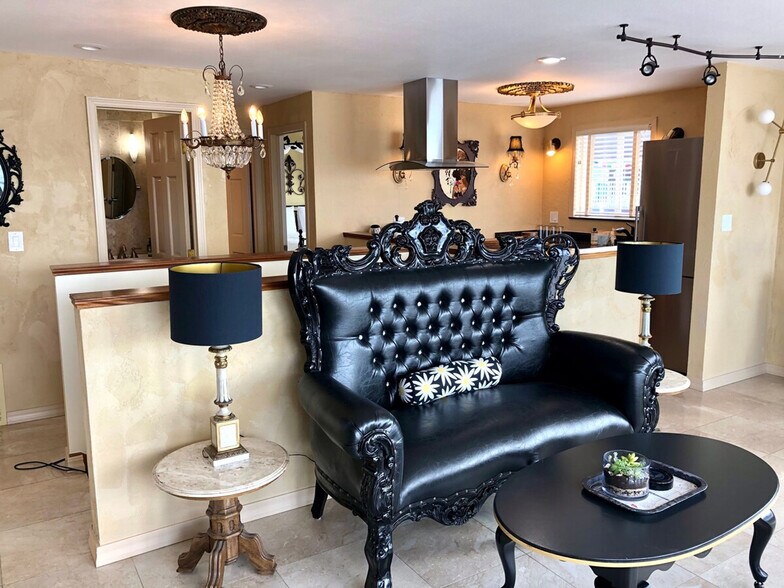 Building Photo - 4034 Beach Dr SW