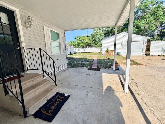 Building Photo - Large and Spacious Home with Multiple Out-buildings!