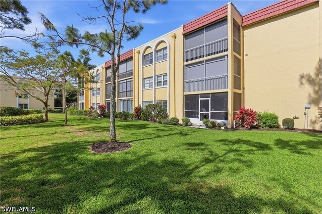 Building Photo - 1086 Forest Lakes Dr