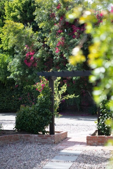 Building Photo - 5234 Ethel Ave