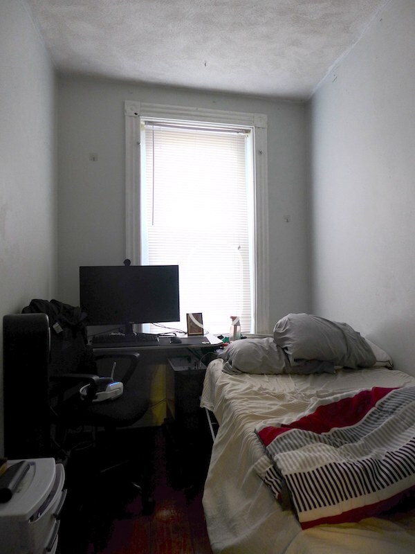 Building Photo - 19 Perry St