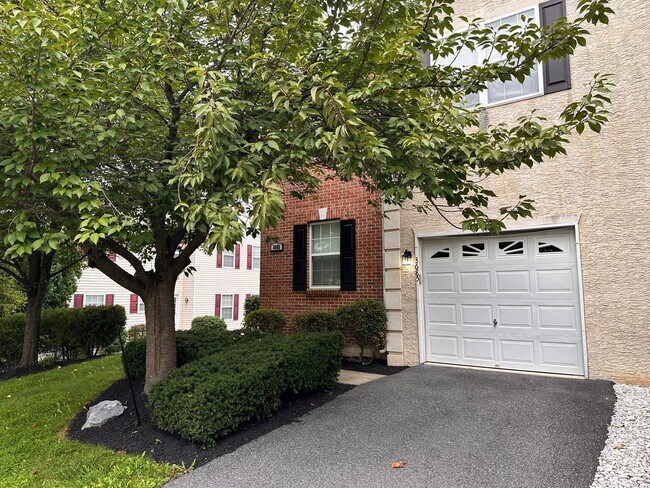 Building Photo - 3685 Clauss Dr