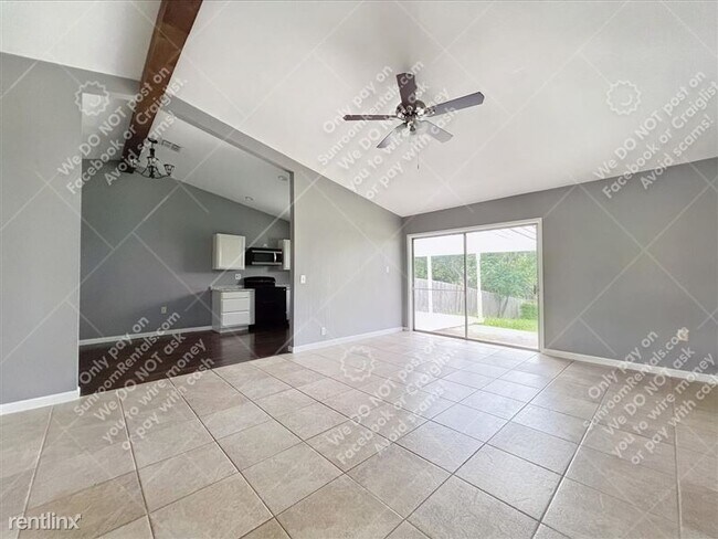 Building Photo - 8411 Collingwood-