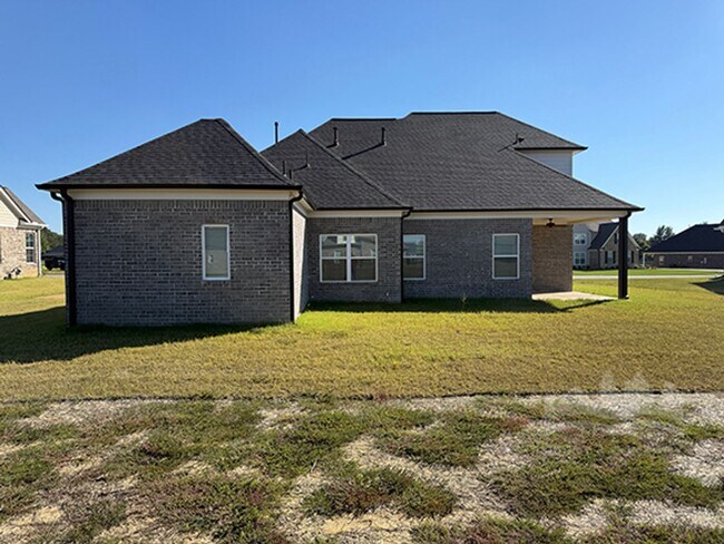 Building Photo - 5308 Aylesbury Ln