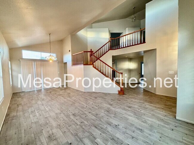 Building Photo - 12914 Tiburon Dr