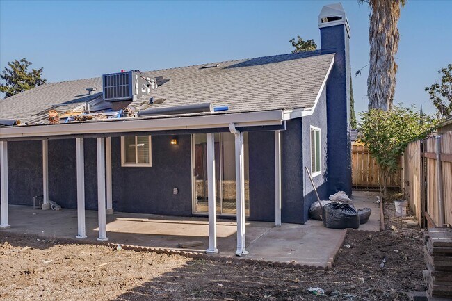 Building Photo - 5337 Saint Barts Ct