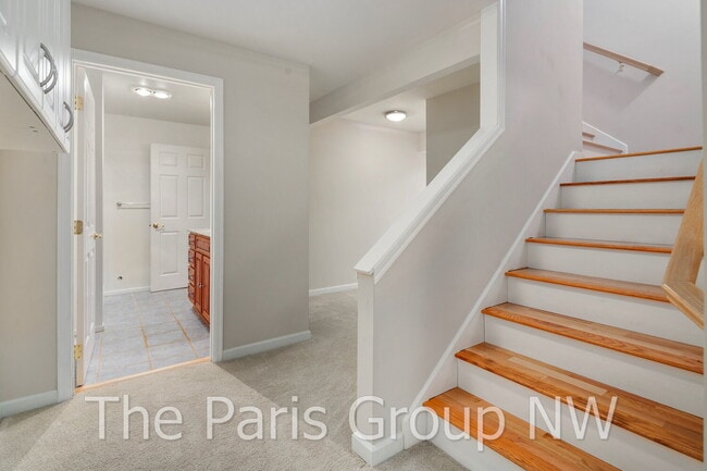 Building Photo - Extraordinary 3463sf Newcastle Home * Amazing Outdoor Spaces * A/C