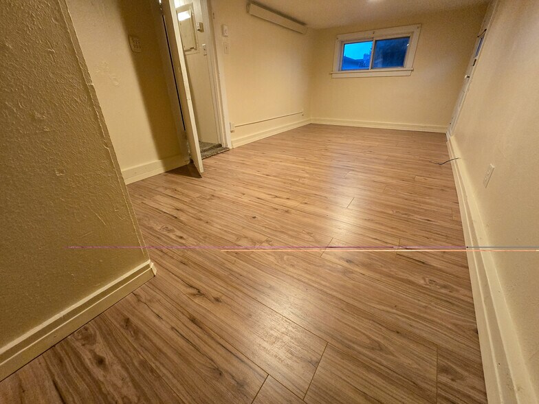 Building Photo - 515 E New York St