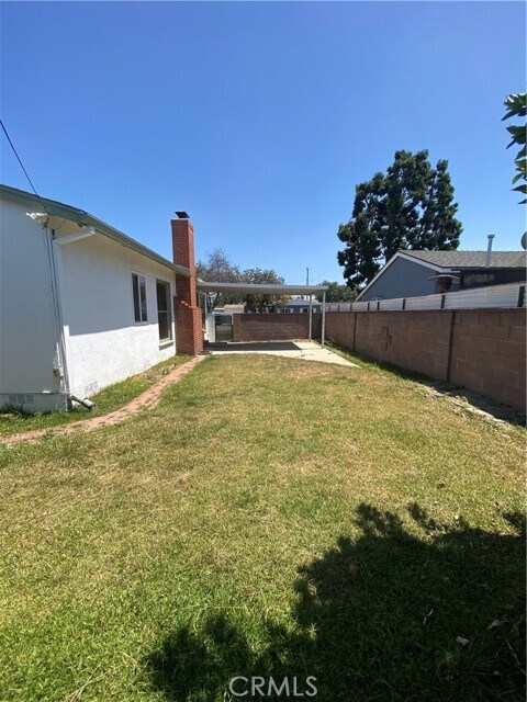 Building Photo - 2310 W Ituni St