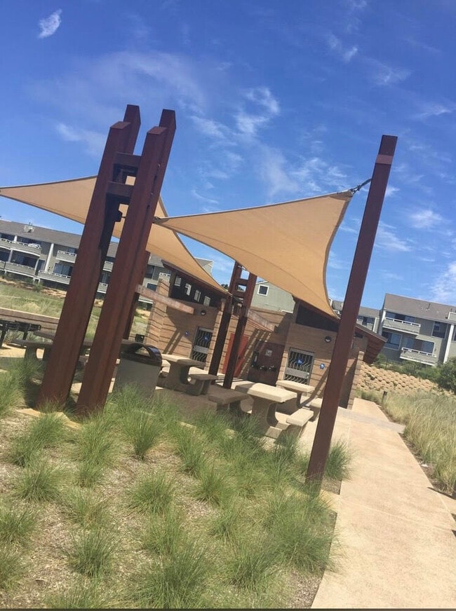 Building Photo - 854 Halyard