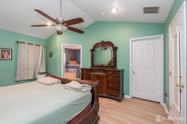 Building Photo - 802 Yarrow Cir