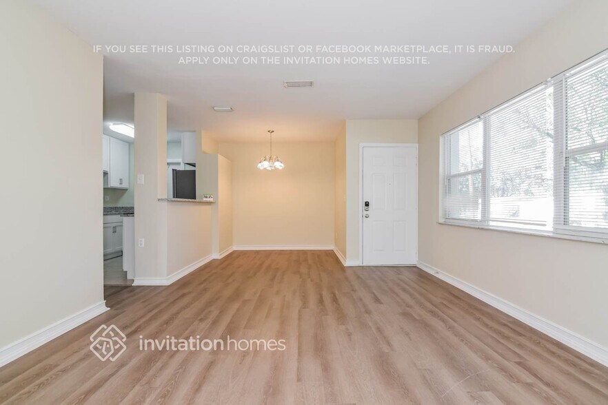 Building Photo - 511 Sutton Pl