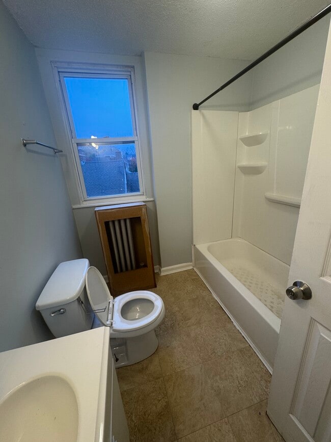 Building Photo - 6 Dudley St