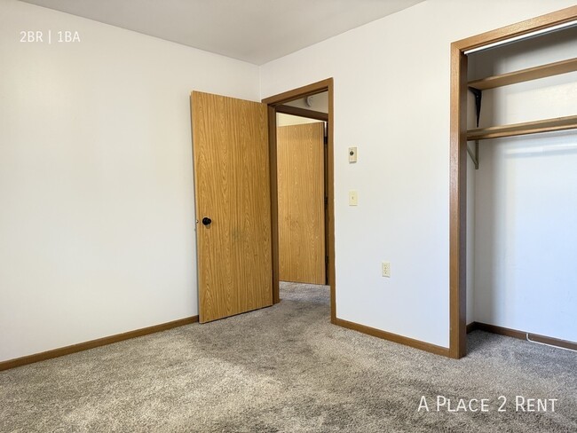 Building Photo - Newly Renovated 2-Bed Near Hospital | Bran...