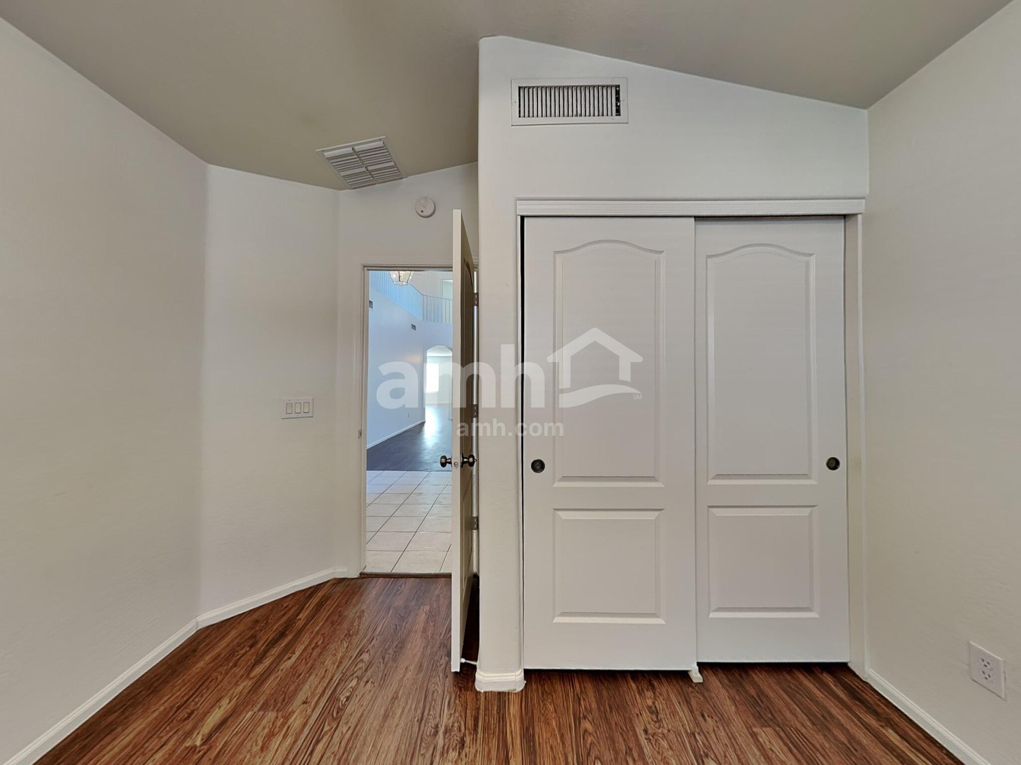 Building Photo - 4021 S 55th Dr