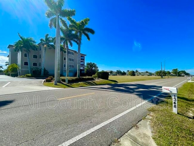 Building Photo - 1348 Aqui Esta Dr