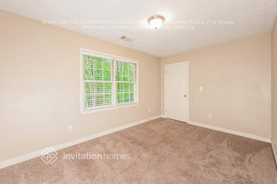 Building Photo - 3453 Woodlaurel Dr