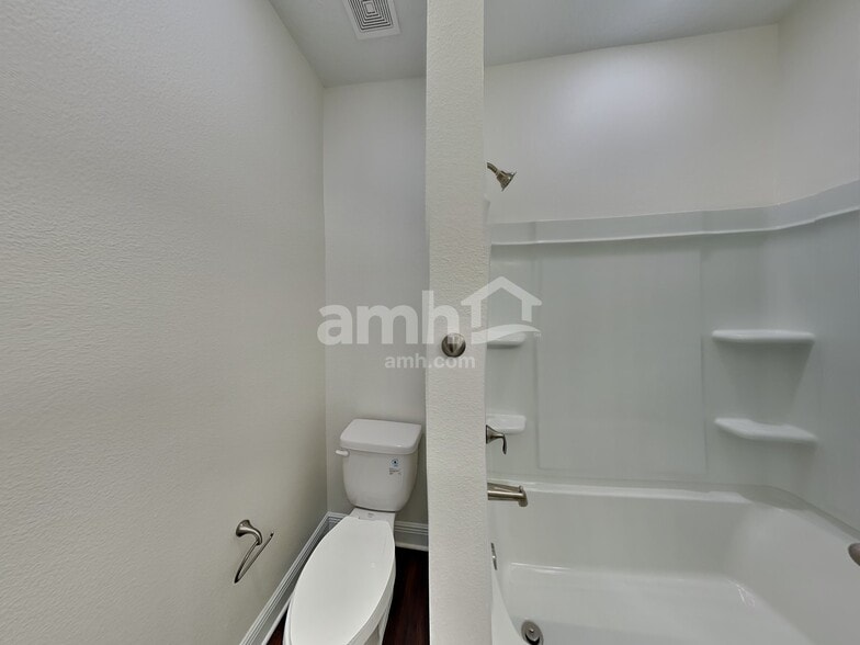 Building Photo - 935 Heavenly Dr