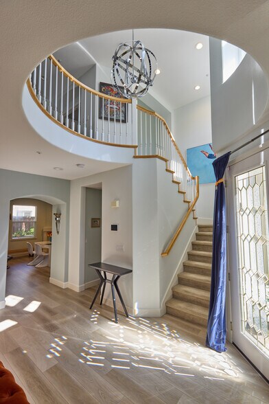 Interior 1 - 10 Summerbrooke Cir