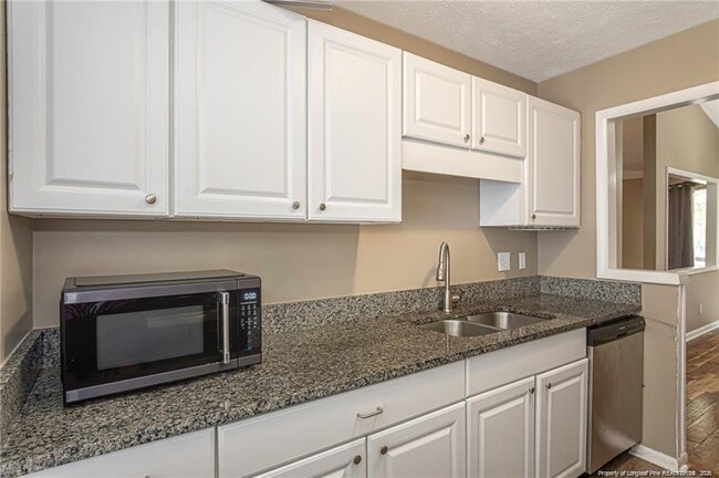 Building Photo - 6972 Timberwood Dr