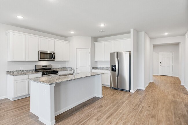 Building Photo - 16743 Needlepoint Dr