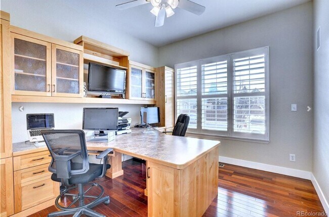 Building Photo - Elegant 4-Bedroom, 3 bathroom Home with Fi...