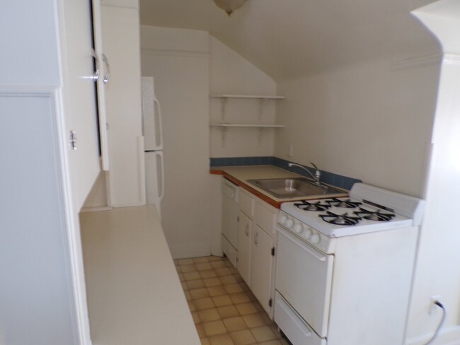 Building Photo - Capitol Hill - 1 Bedroom, 1 Bathroom (644M...