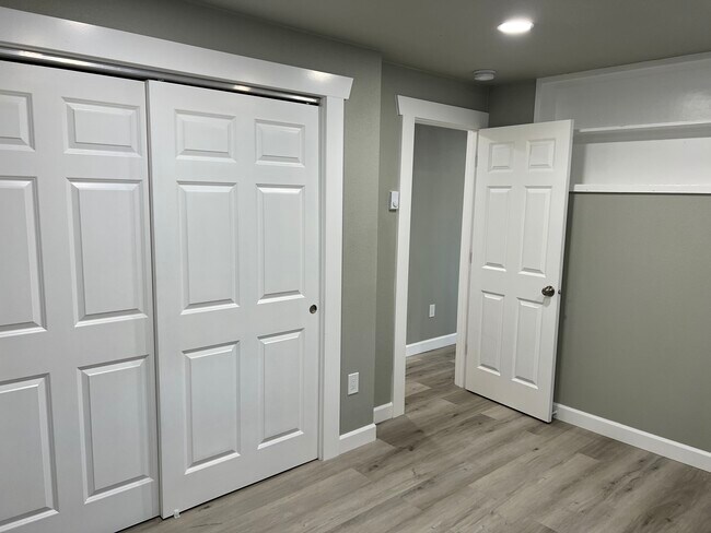 Building Photo - 1912 S 17th St