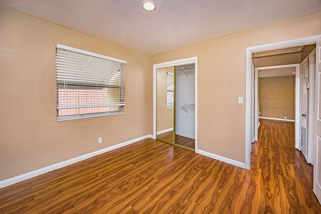 Building Photo - 260 NE 13th St