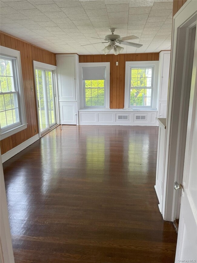 Building Photo - 56 Nassau Blvd