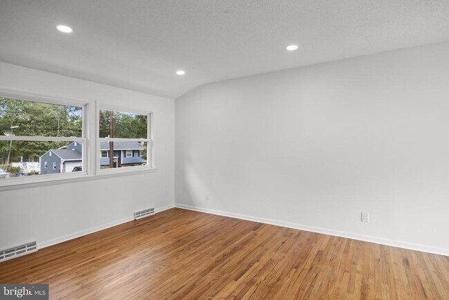 Building Photo - 408 California Trail