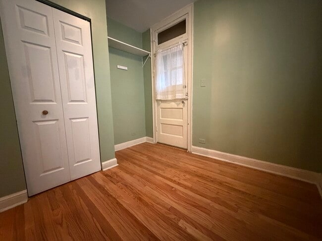 Building Photo - 336 S Maple Ave