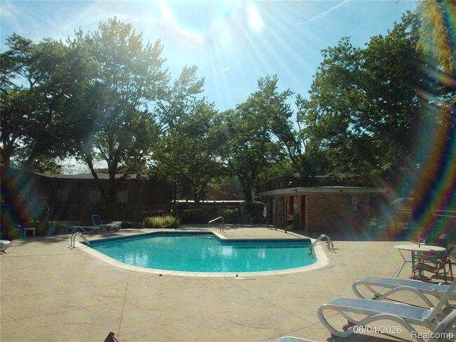 Building Photo - 1253 Island Dr