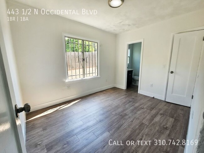 Building Photo - 443 1/2 N Occidental Blvd-