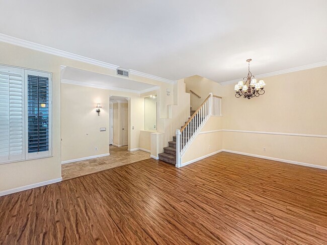 Building Photo - Stunning 3B/2.5BA Home in San Diego w/ Fir...