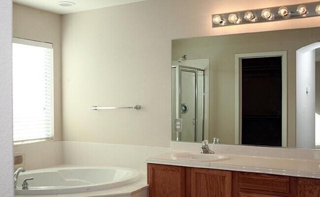 Building Photo - Southwest Area, Gated. 2 Story 3bd,2.5ba,2...
