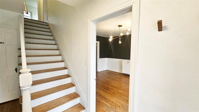 Building Photo - 2108 NW 25th St