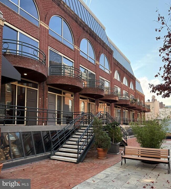 Building Photo - 2731 M St NW