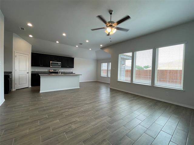 Building Photo - 5808 Utopia Dr